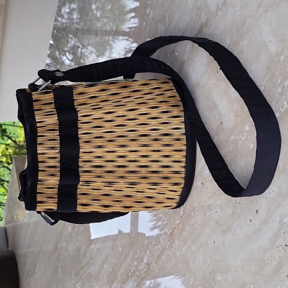 Saraye Tatami Small Woven Bucket Bag - Picture 5 of 12